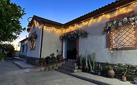 La Casa Barata, Casa Rural