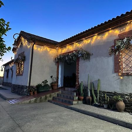 La Casa Barata, Casa Rural Cedillo Exterior foto